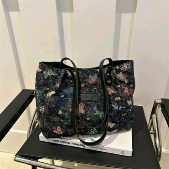 EliteCarry Large-Capacity Shoulder Bag