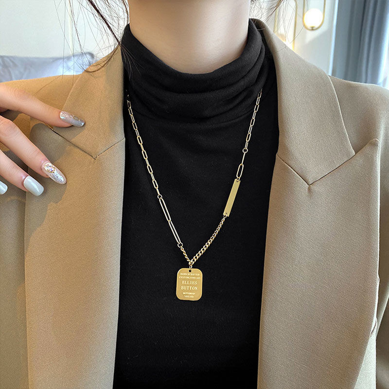 Elegant Gold Layered Pendant Necklace